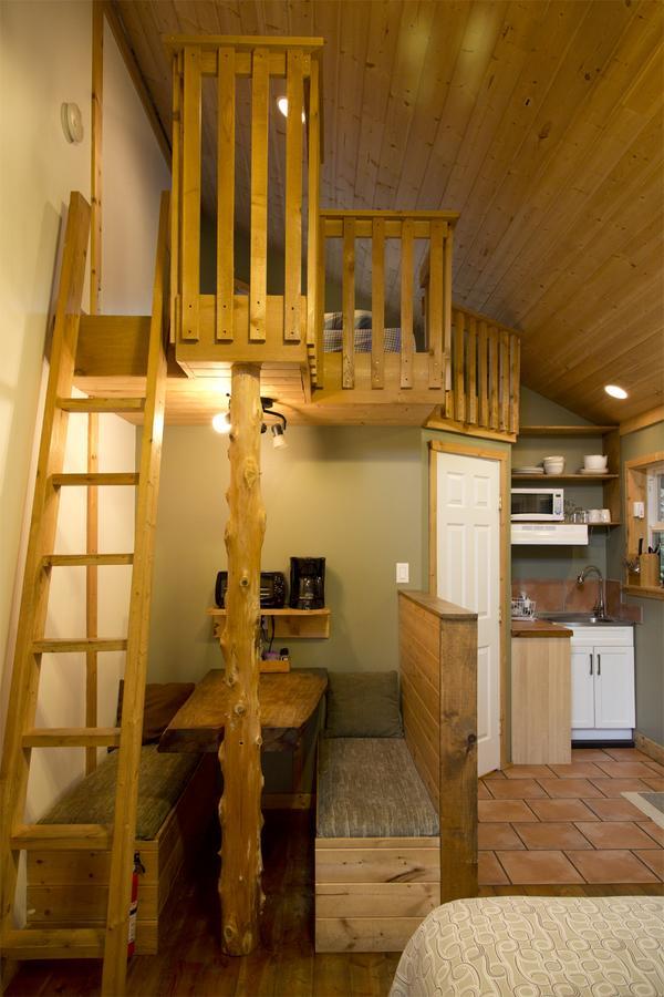 אוקלולט Surfs Inn Rainforest Cottages מראה חיצוני תמונה