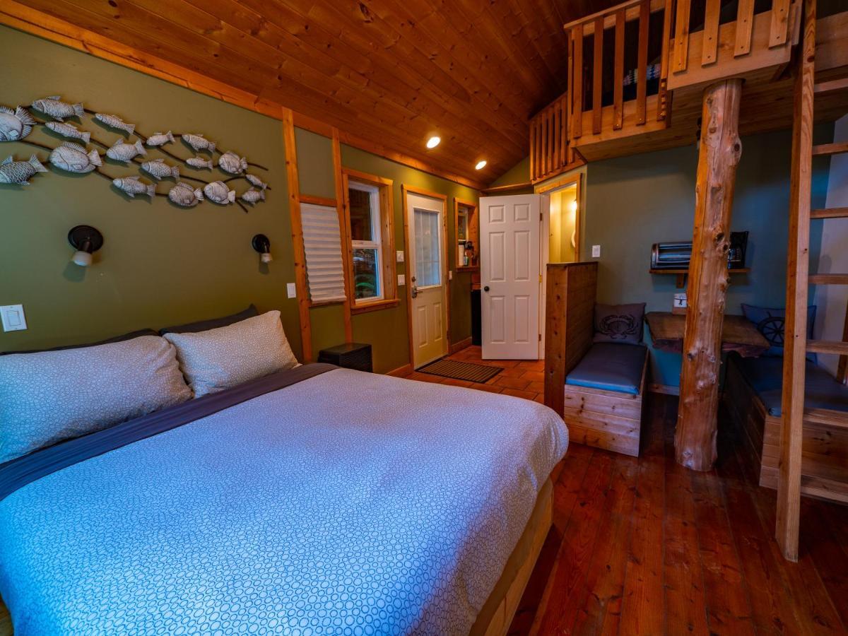 אוקלולט Surfs Inn Rainforest Cottages מראה חיצוני תמונה